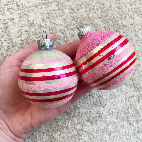 Vintage Shiny Brite Balls Set of 4 Striped Flocking Red Pink Yellow Purple Green - Picture 3 of 6